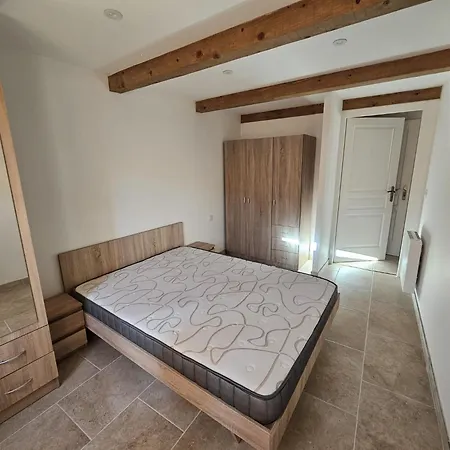 En Centre-ville Castellane